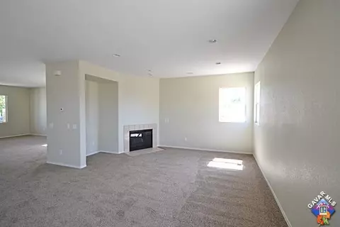 2842 Emerald Ln, Lancaster, CA 93535 photo 4