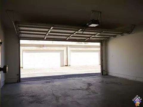 44200 Kingtree Ave #32, Lancaster, CA 93534 photo 5