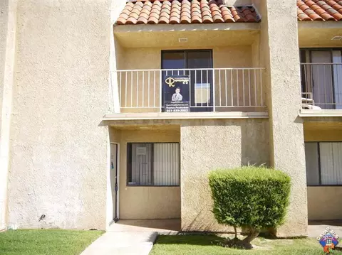 44200 Kingtree Ave #32, Lancaster, CA 93534 photo 1