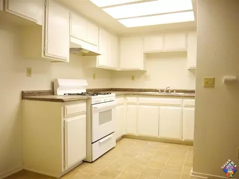 44200 Kingtree Ave #32, Lancaster, CA 93534 photo 12