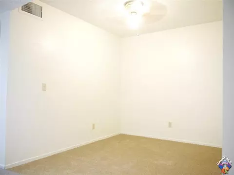 44200 Kingtree Ave #32, Lancaster, CA 93534 photo 9