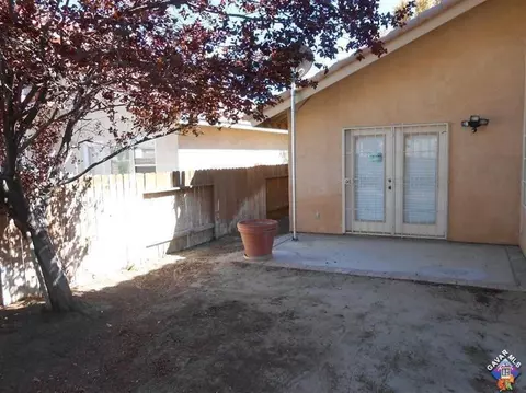 6113 Meredith Ave, Palmdale, CA 93552 photo 25
