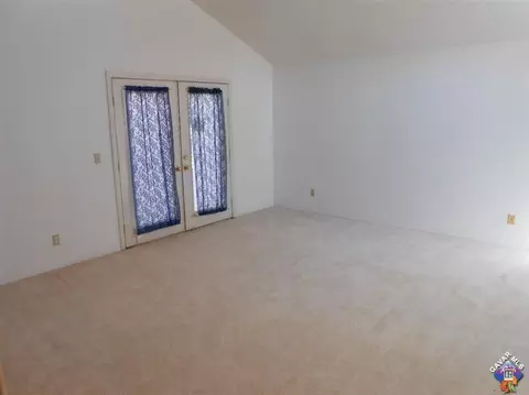 6113 Meredith Ave, Palmdale, CA 93552 photo 5