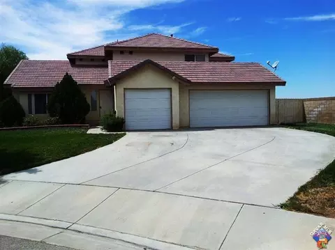 38253 Bee Ct, Palmdale, CA 93550 photo 1