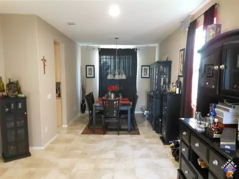 19912 Holly Dr, Santa Clarita, CA 91350 photo 3