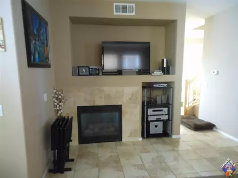 19912 Holly Dr, Santa Clarita, CA 91350 photo 8