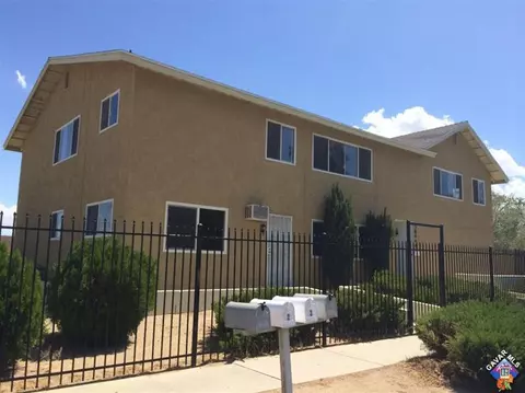 38646 5th St, Palmdale, CA 93550 photo 3