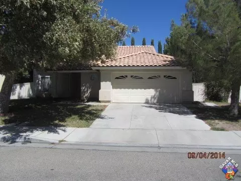 44546 Tarragon Dr, Lancaster, CA 93536 photo 2