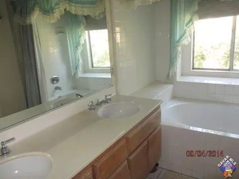 44546 Tarragon Dr, Lancaster, CA 93536 photo 18