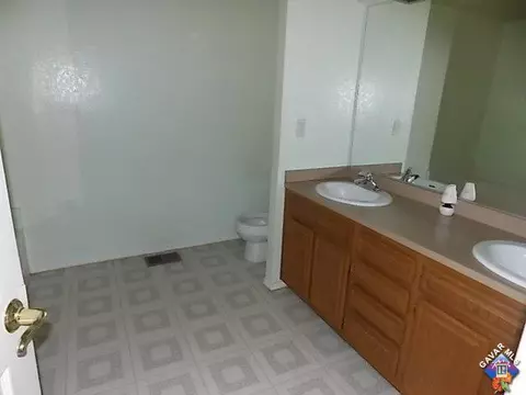 25122 Eaglefall Ave, Lancaster, CA 93536 photo 24