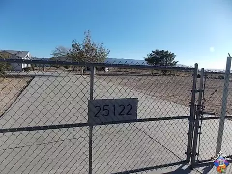 25122 Eaglefall Ave, Lancaster, CA 93536 photo 2