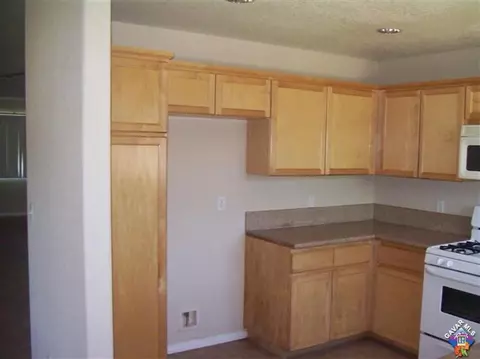 44350 Fenhold St, Lancaster, CA 93535 photo 15