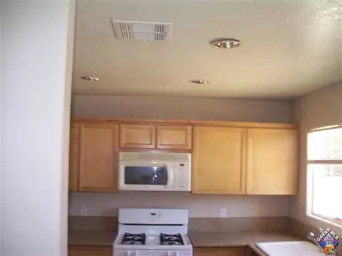 44350 Fenhold St, Lancaster, CA 93535 photo 16
