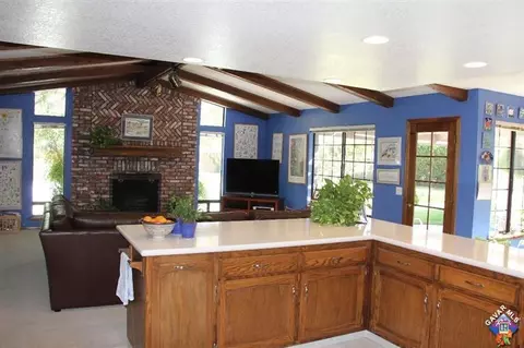 2747 Secure Pl, Lancaster, CA 93536 photo 3