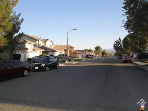 37124 57th St, Palmdale, CA 93552 photo 2