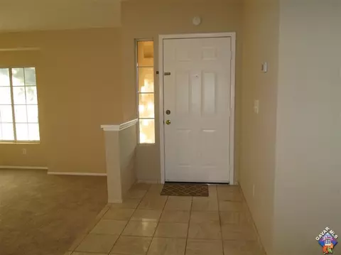 37124 57th St, Palmdale, CA 93552 photo 3