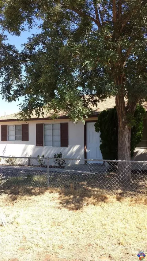 27217 Cote St, Boron, CA 93516 photo 3
