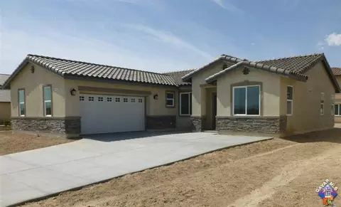 2109 Jenner St E, Lancaster, CA 93535 photo 2