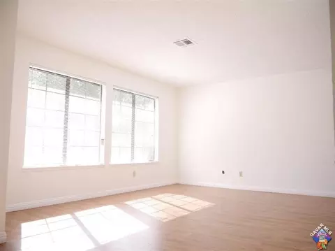 37225 28th St, Palmdale, CA 93550 photo 4