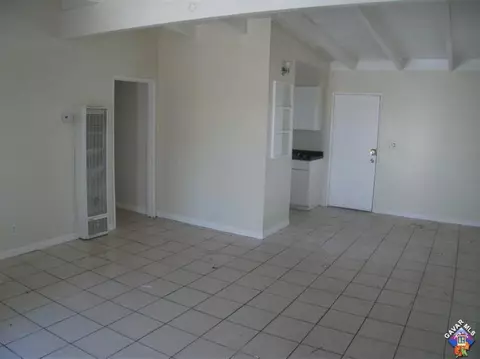 38844 8th St, Palmdale, CA 93550 photo 2