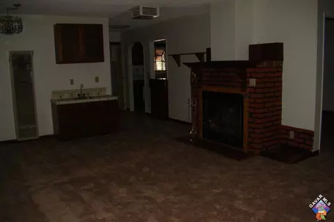 43310 E 7th St, Lancaster, CA 93535 photo 4
