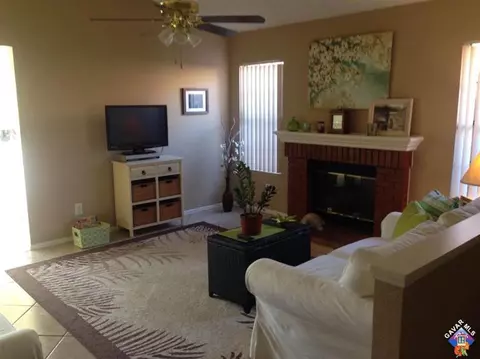 37031 Potter Dr, Palmdale, CA 93550 photo 3
