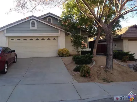 37031 Potter Dr, Palmdale, CA 93550 photo 1