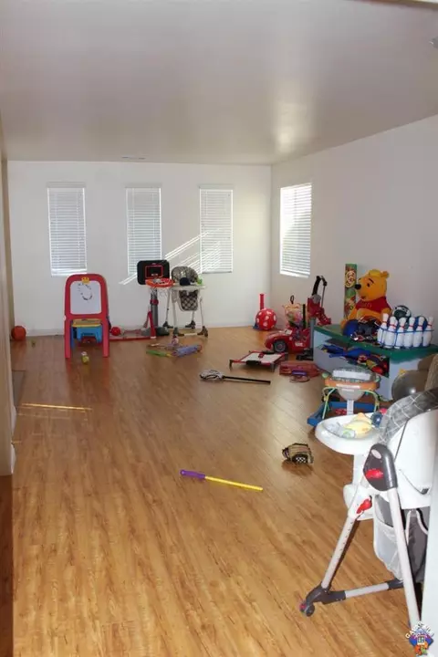 2724 E Norberry St, Lancaster, CA 93535 photo 11