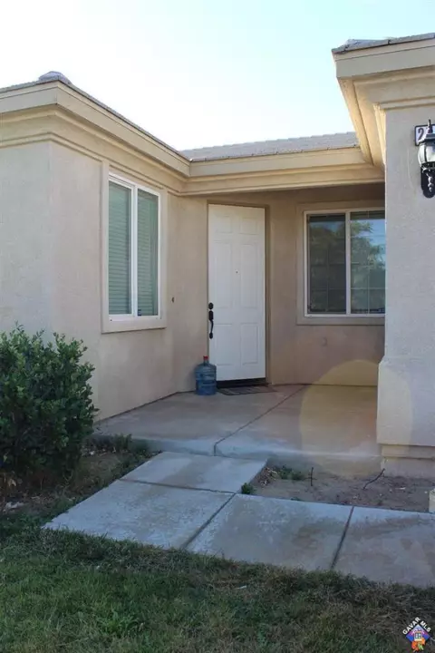 2724 E Norberry St, Lancaster, CA 93535 photo 3