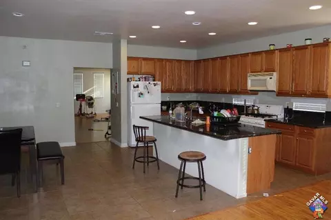 2724 E Norberry St, Lancaster, CA 93535 photo 6