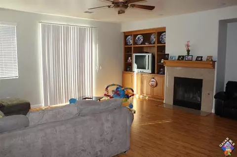 2724 E Norberry St, Lancaster, CA 93535 photo 5