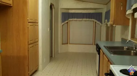 45465 25th St Spc 173 St E #173, Lancaster, CA 93535 photo 2