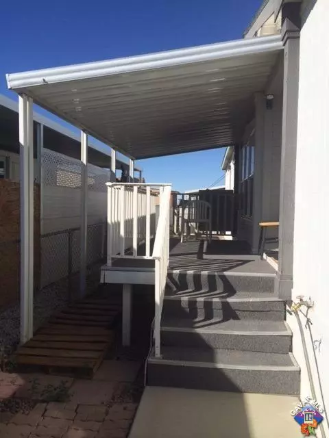45465 25th St Spc 173 St E #173, Lancaster, CA 93535 photo 1