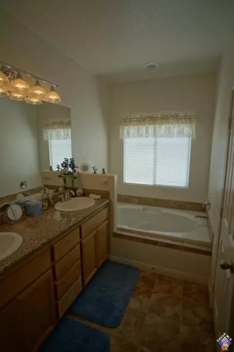43921 Sandstarr Ct, Lancaster, CA 93535 photo 6