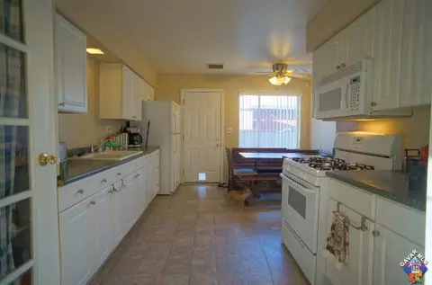 44720 2nd St, Lancaster, CA 93535 photo 3
