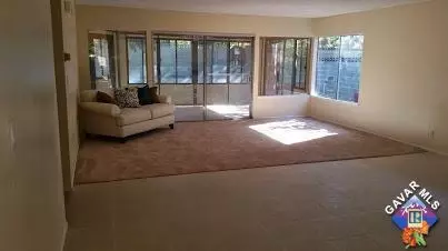 1020 Morven St, Lancaster, CA 93535 photo 2