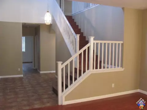 45802 N Coventry Ct, Lancaster, CA 93534 photo 2