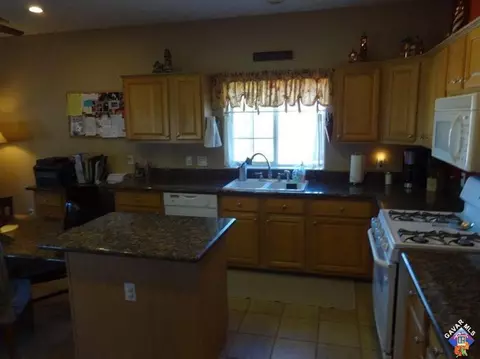 18201 Hambletonian Dr, Tehachapi, CA 93561 photo 8