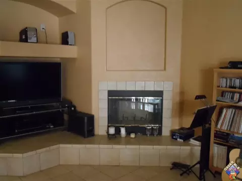 42854 Fairlee Dr, Lancaster, CA 93536 photo 8