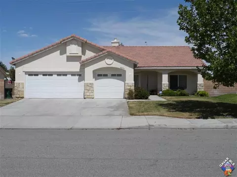 42854 Fairlee Dr, Lancaster, CA 93536 photo 1