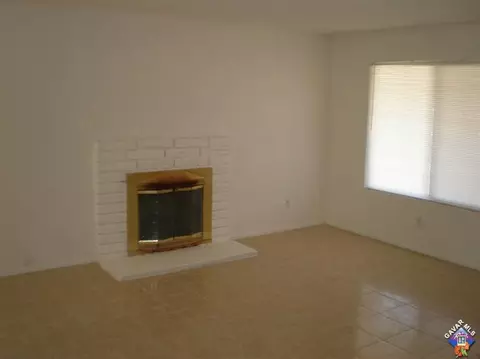 40596 171st St, Lancaster, CA 93535 photo 2