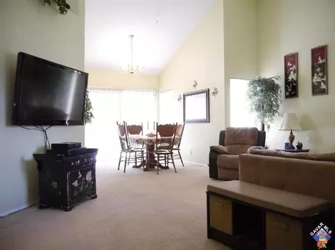 45032 Bevington Ave, Lancaster, CA 93535 photo 5