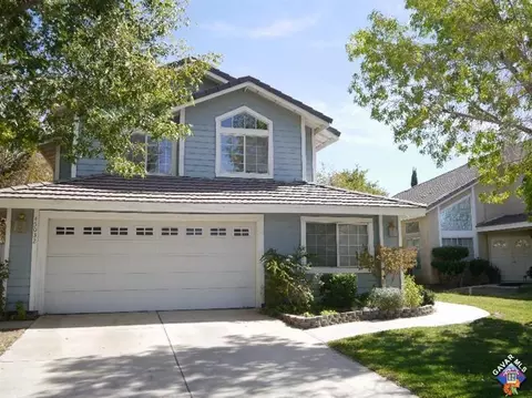 45032 Bevington Ave, Lancaster, CA 93535 photo 2