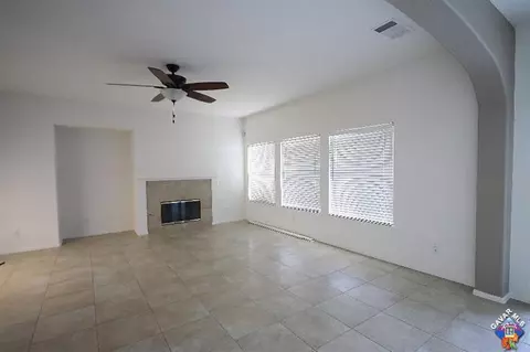 4307 Bethpage Dr, Palmdale, CA 93551 photo 3