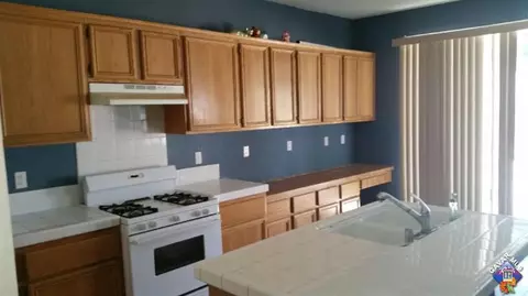 36755 James Pl, Palmdale, CA 93550 photo 2