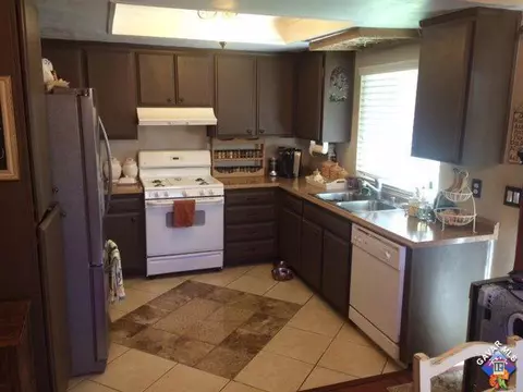 2312 Dallin St W, Lancaster, CA 93536 photo 8