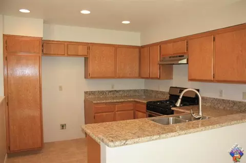 1536 High Point Dr, Palmdale, CA 93550 photo 5