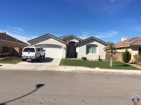 42927 Edson Ave, Lancaster, CA 93536 photo 2