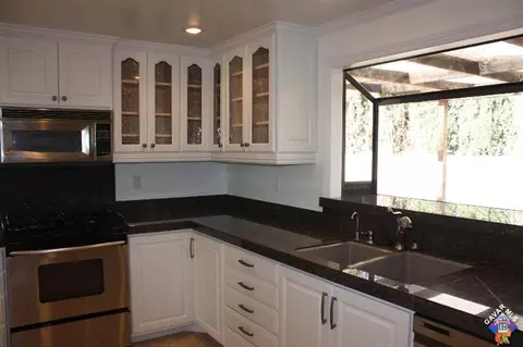 1347 Pasteur Dr, Lancaster, CA 93535 photo 8