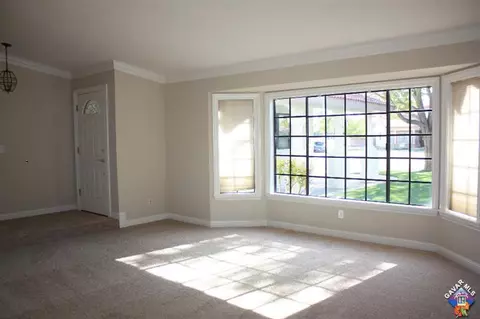 1347 Pasteur Dr, Lancaster, CA 93535 photo 5